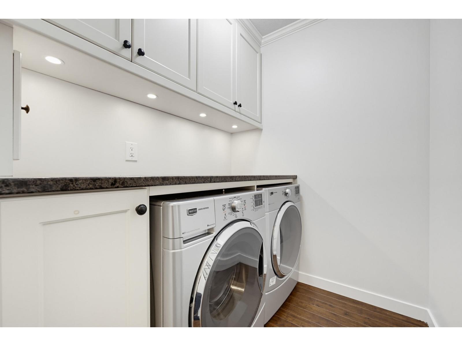 Photo of 206 15300 17 AVENUE 33
