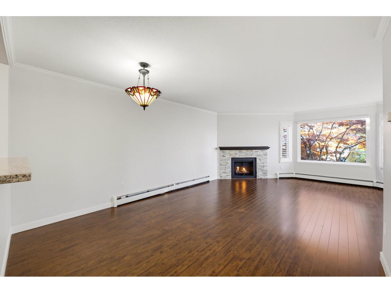 Photo of 206 15300 17 AVENUE 10
