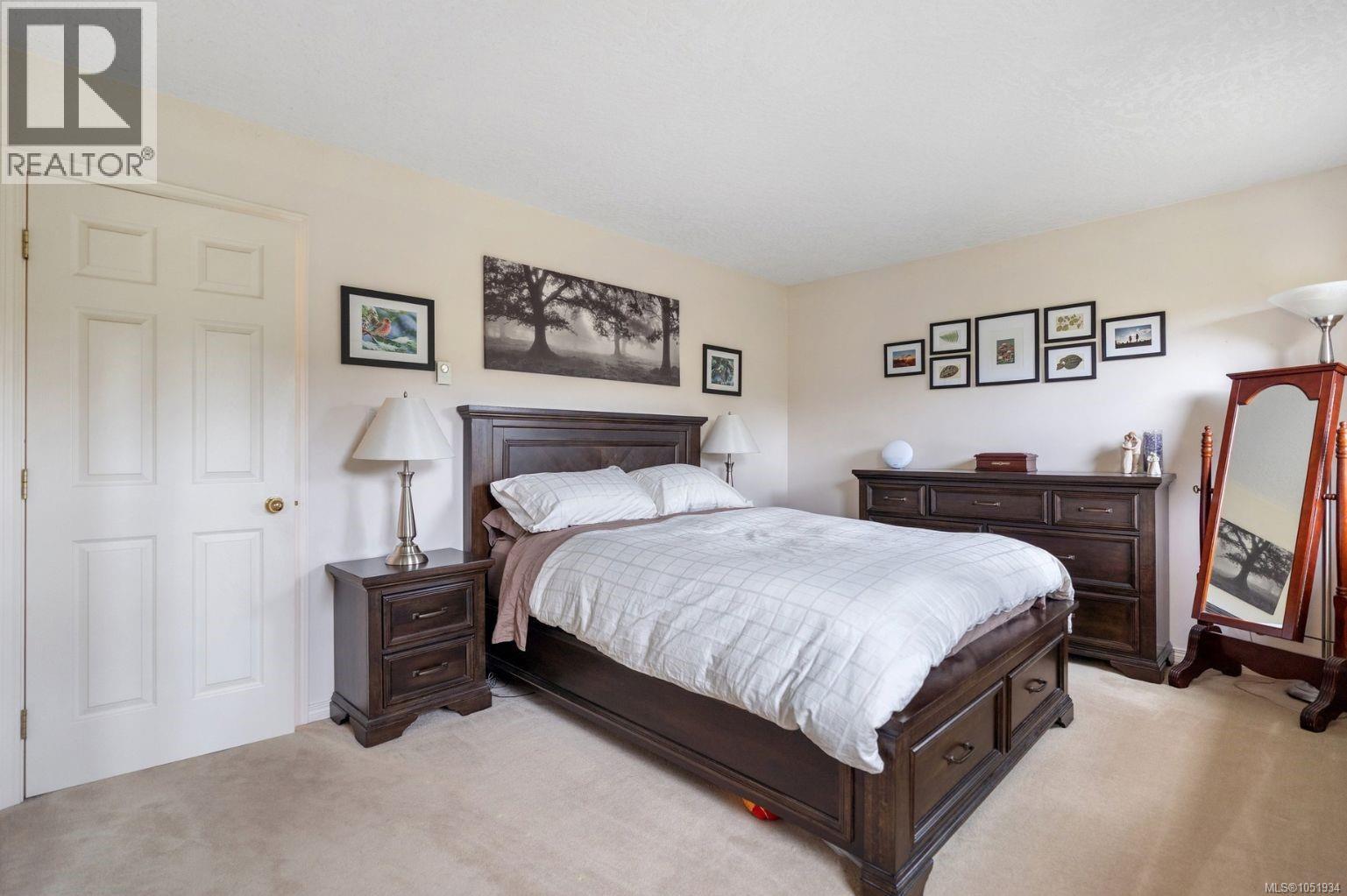  1280 Oakmount Road, Saanich