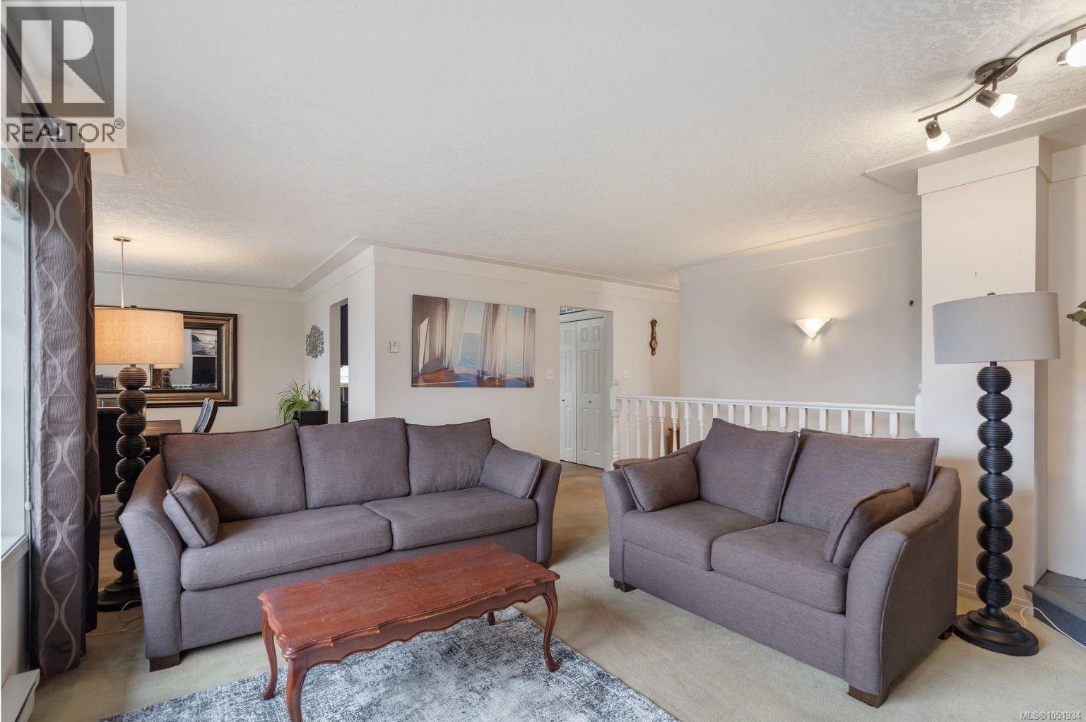  1280 Oakmount Road, Saanich