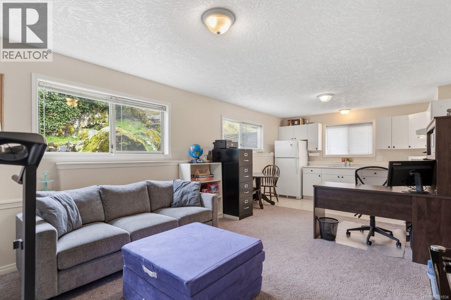  1280 Oakmount Road, Saanich