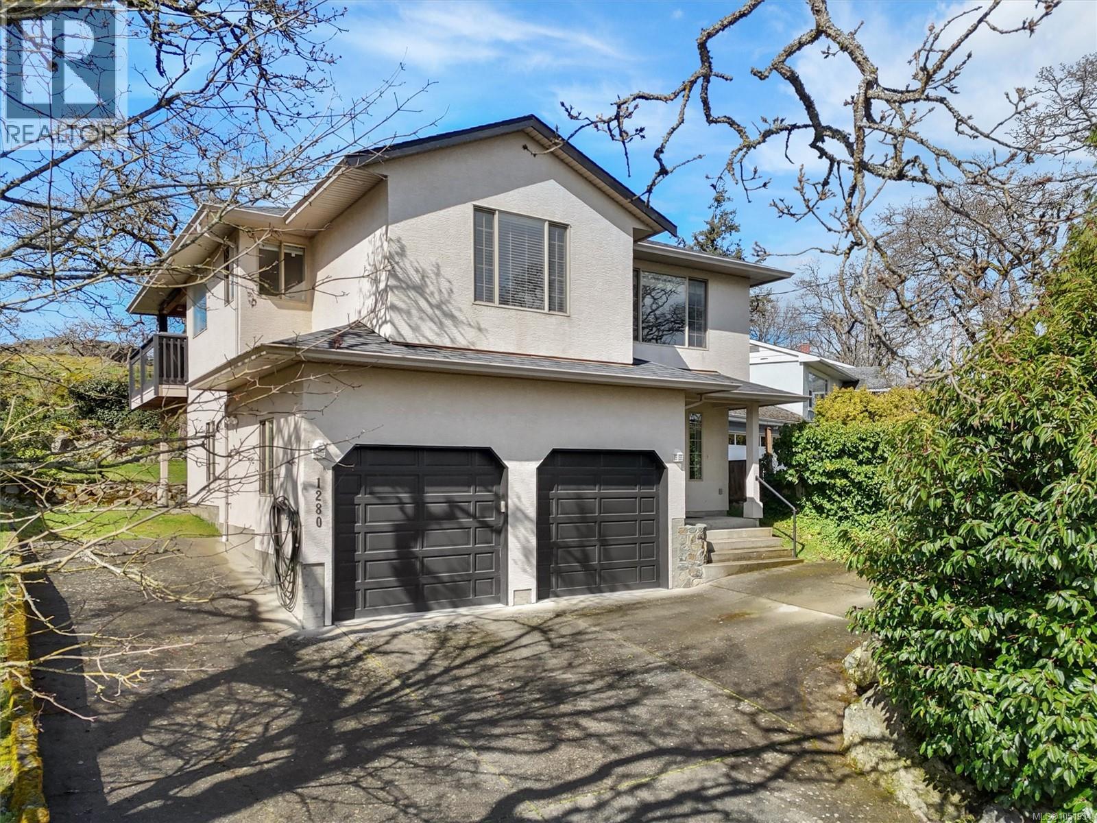  1280 Oakmount Road, Saanich