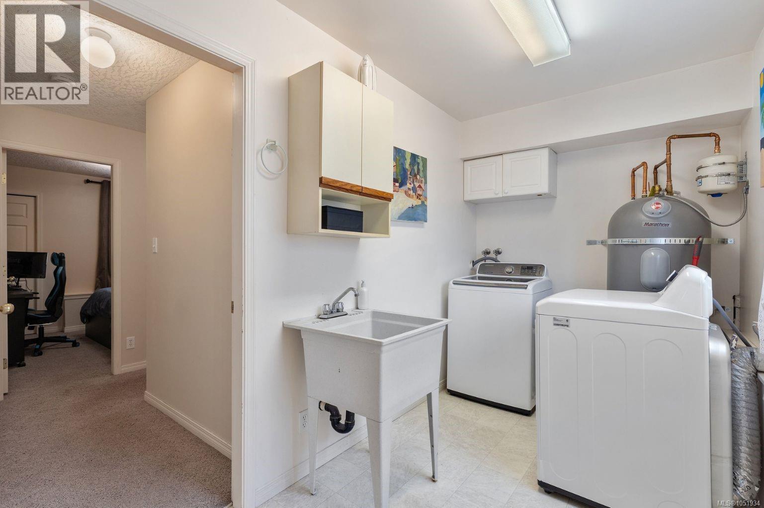  1280 Oakmount Road, Saanich