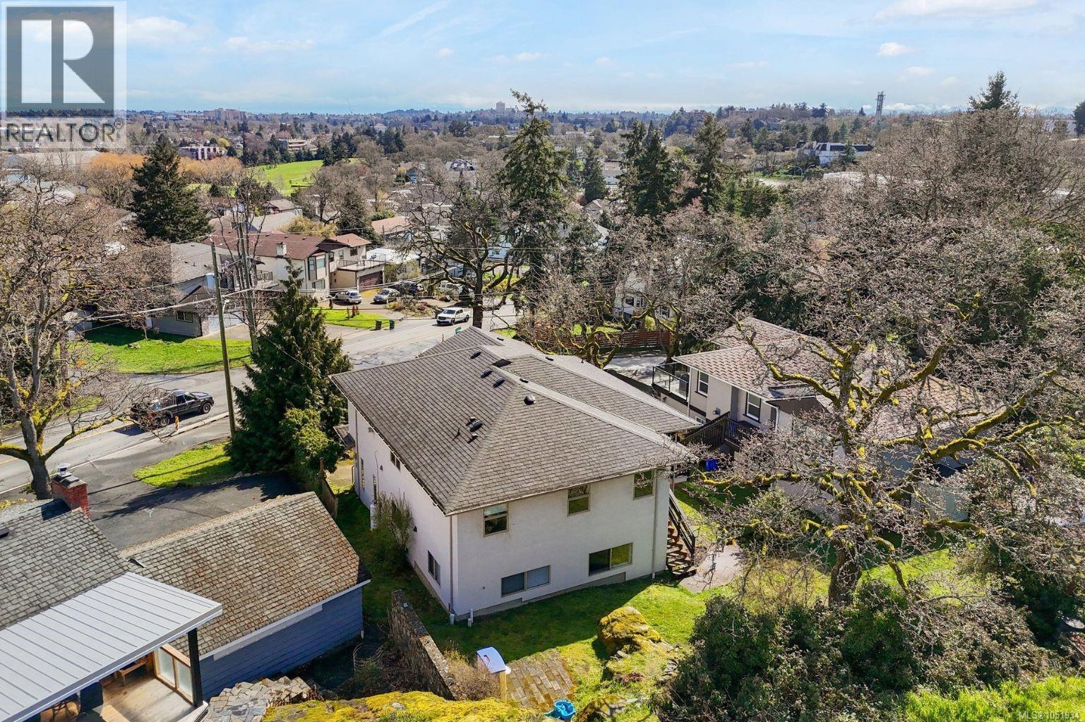  1280 Oakmount Road, Saanich