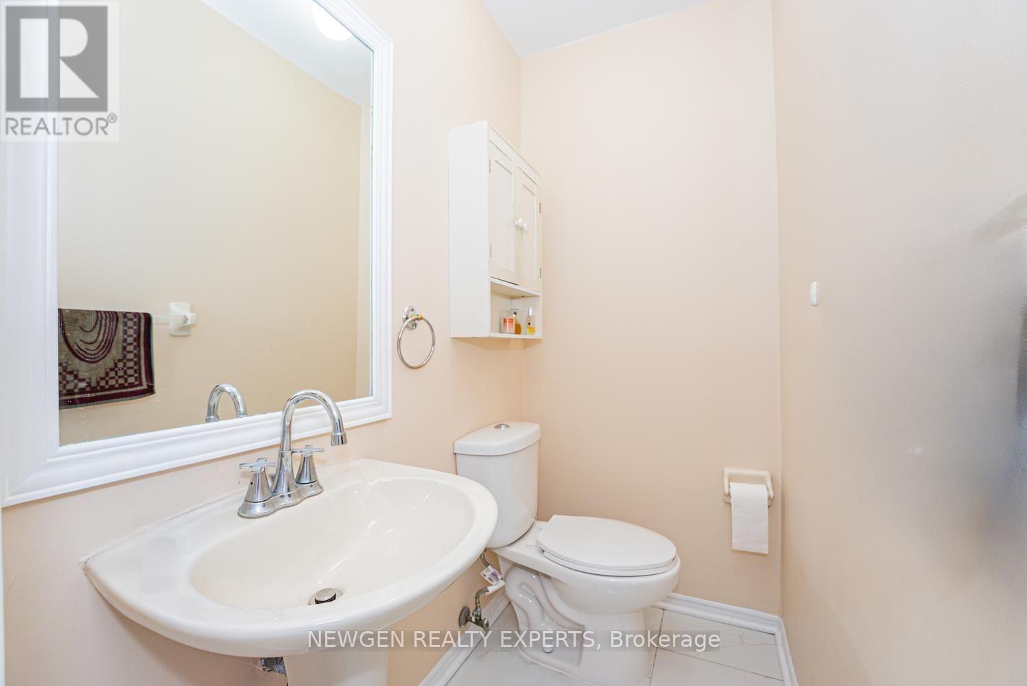 42 MCCLEAVE CRESCENT - 32