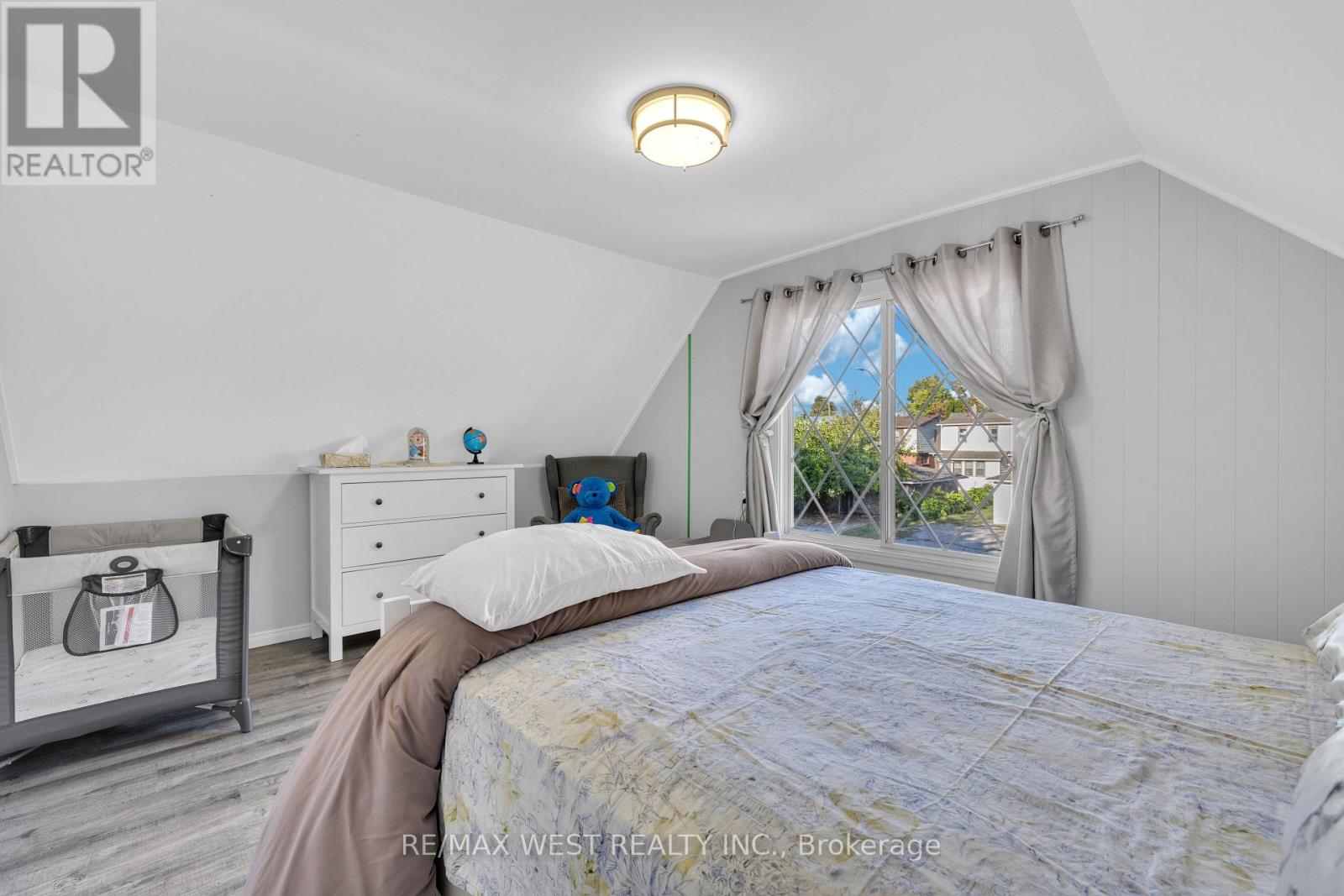 1045 Wellington Avenue, Windsor, ON photo 21