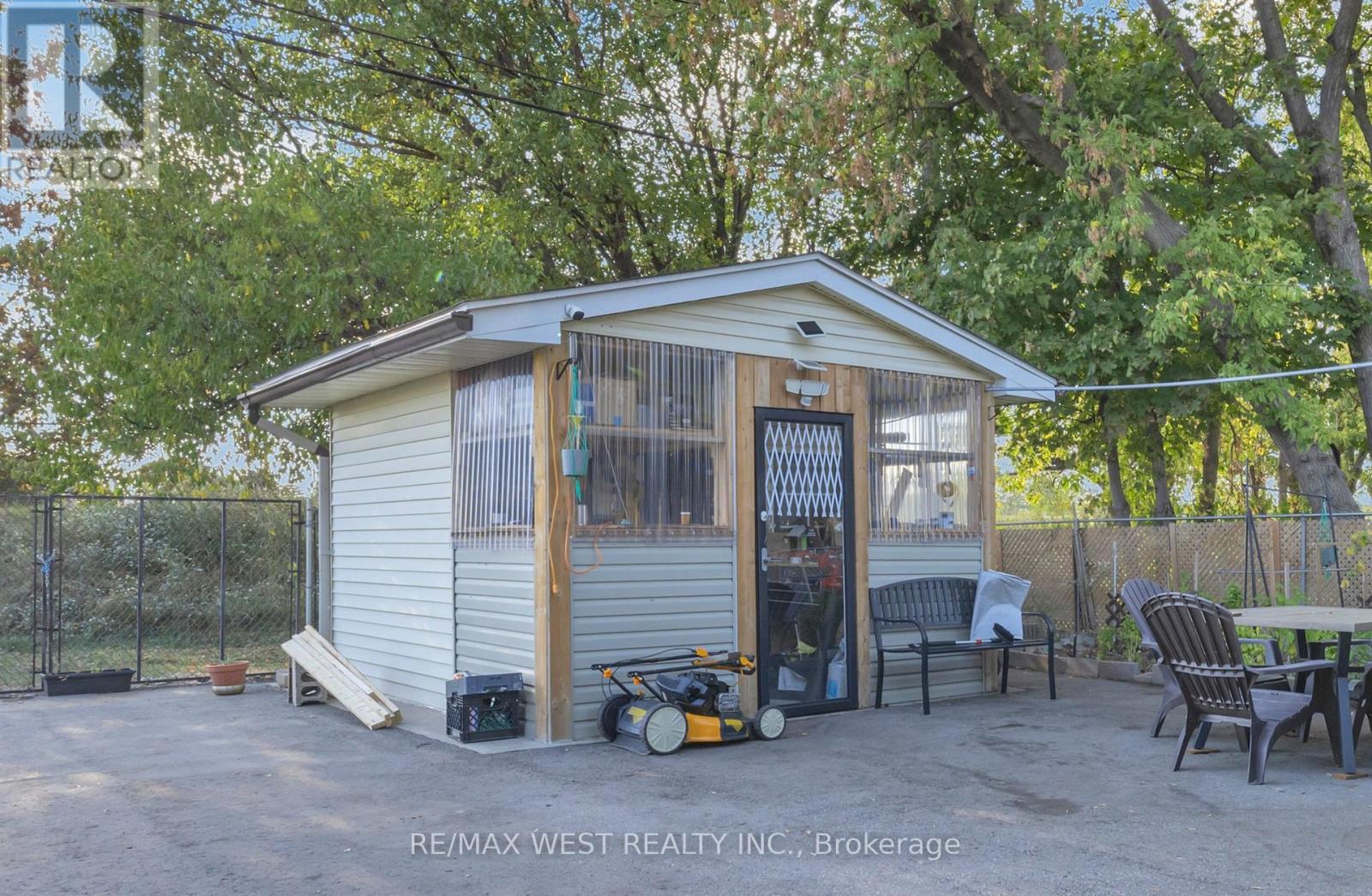 1045 Wellington Avenue, Windsor, ON photo 25