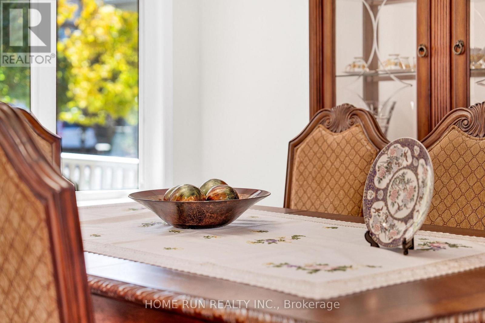 Condos for Sale in Ottawa – 106 PORTRUSH AVENUE, Ottawa – By Peter Sagos - Image 9