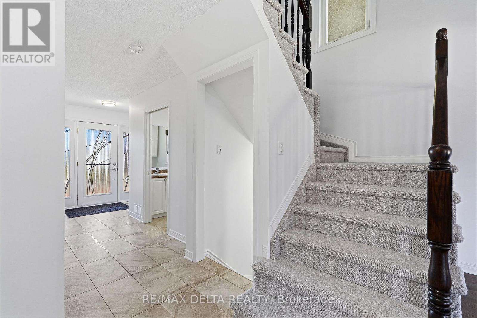 202 SANDRA CRESCENT - 17