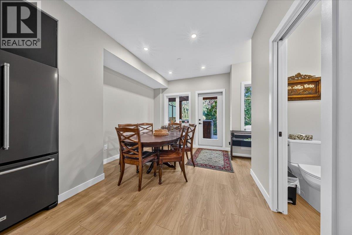 #102 2116 Panorama Drive - 15