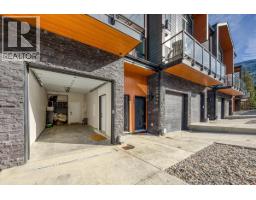 3pc Bathroom - 2116 Panorama Drive Unit# 102, Panorama, BC V0A1T0 Photo 9