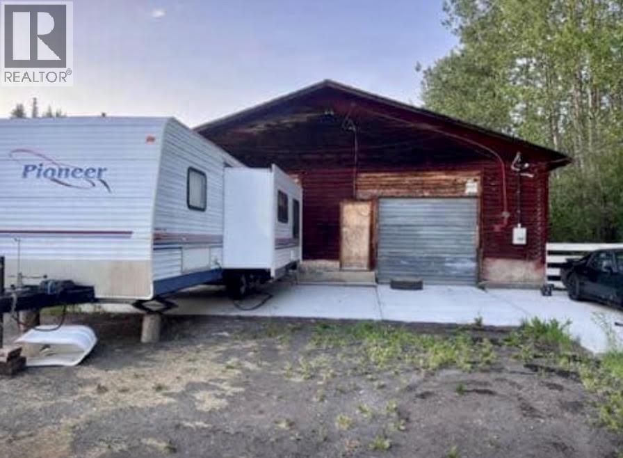 7408 OLD ALASKA HIGHWAY - 35