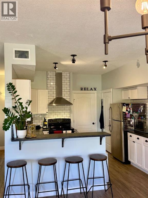 8640 103 Unit 204A photo 3