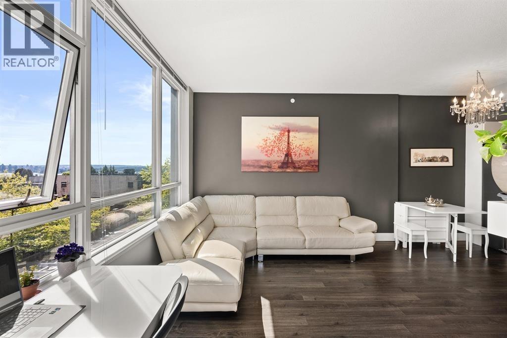 Photo of 405 120 W 16 STREET 14