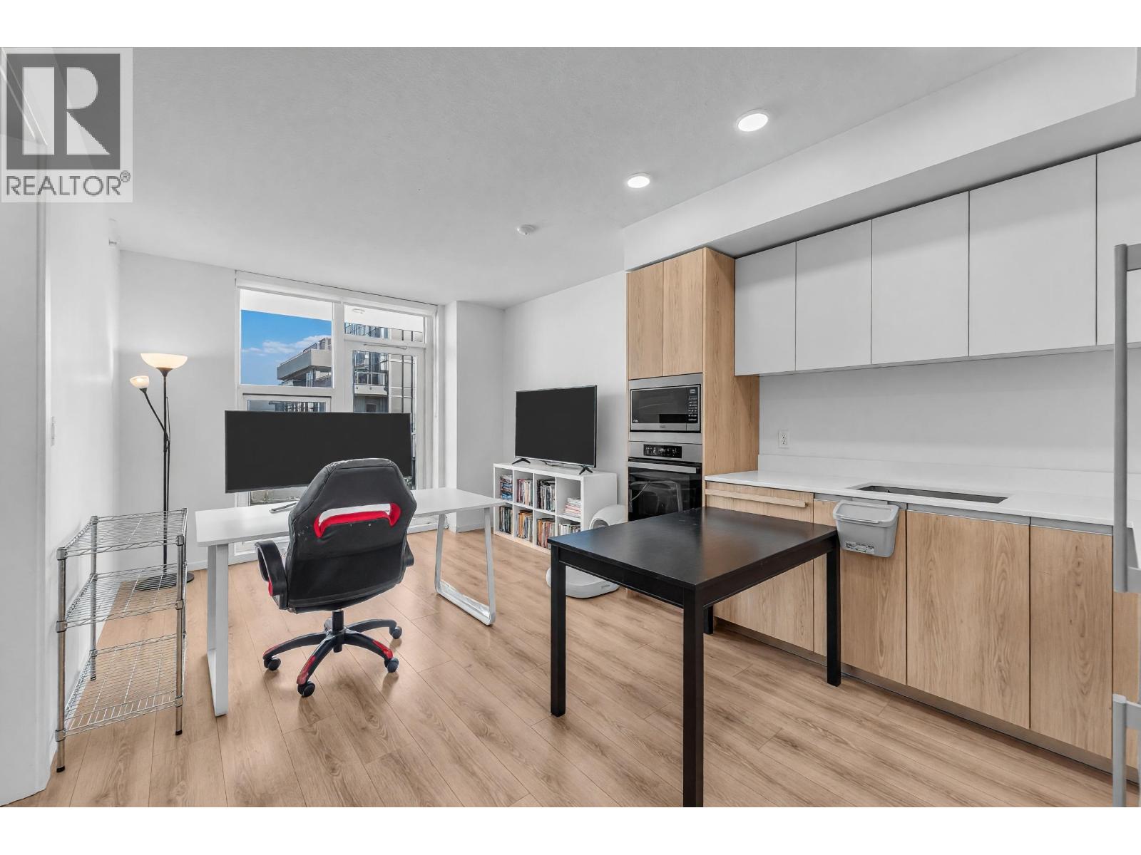 Property for sale at 1304 6633 BUSWELL STREET