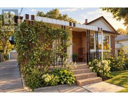 74 Cannon Road, Toronto, ON M8Y1S1 Photo 9