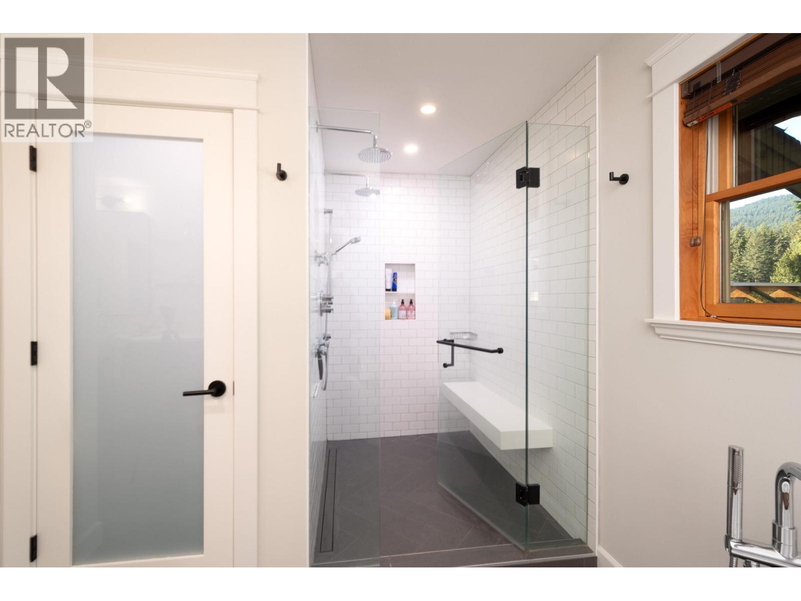 Photo of 4592 COVE CLIFF ROAD 19