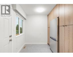 5311 Meadedale Drive, Burnaby, BC V5B2E6 Photo 14