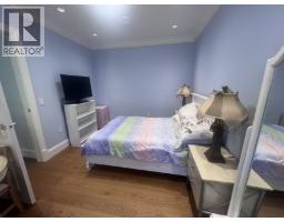 Upstairs 1310 Tyrol Road, West Vancouver, BC V7S2L6 Photo 9