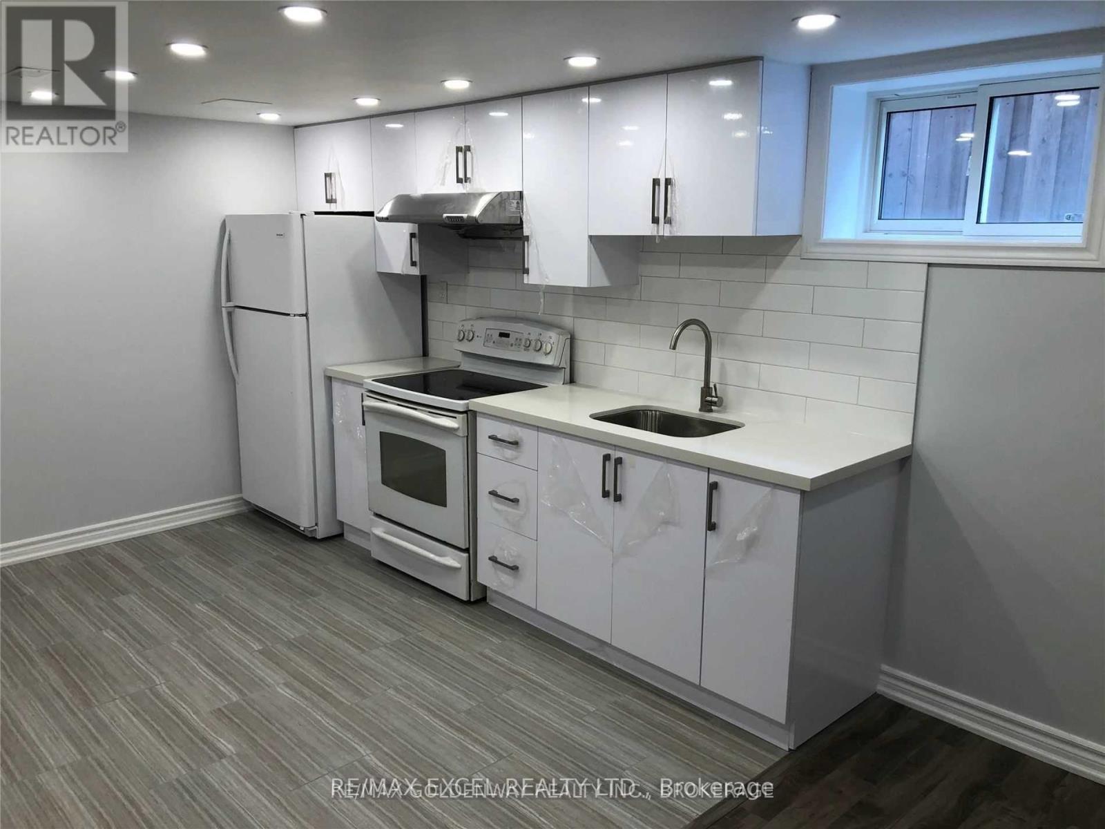 BSMT - 30 HAZELNUT CRESCENT, Toronto (Pleasant View) — photo 4