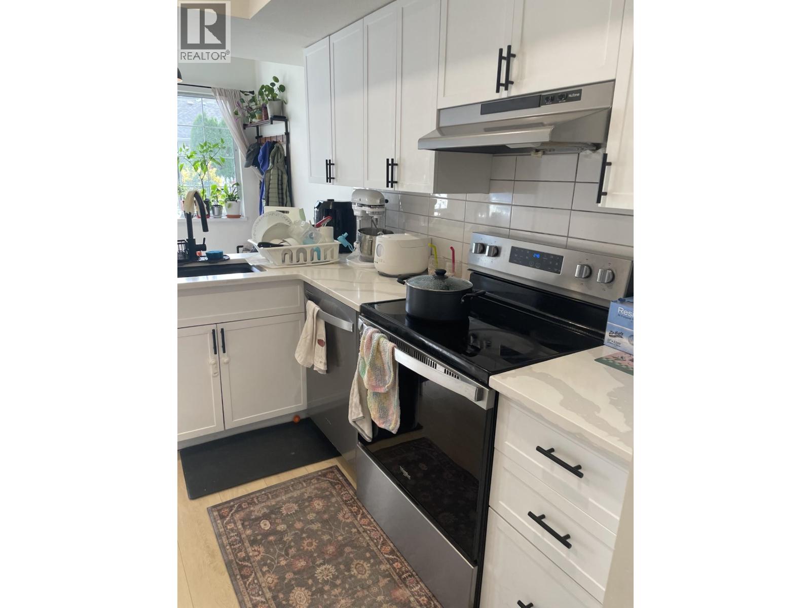Photo of 405 20675 118TH AVENUE 7