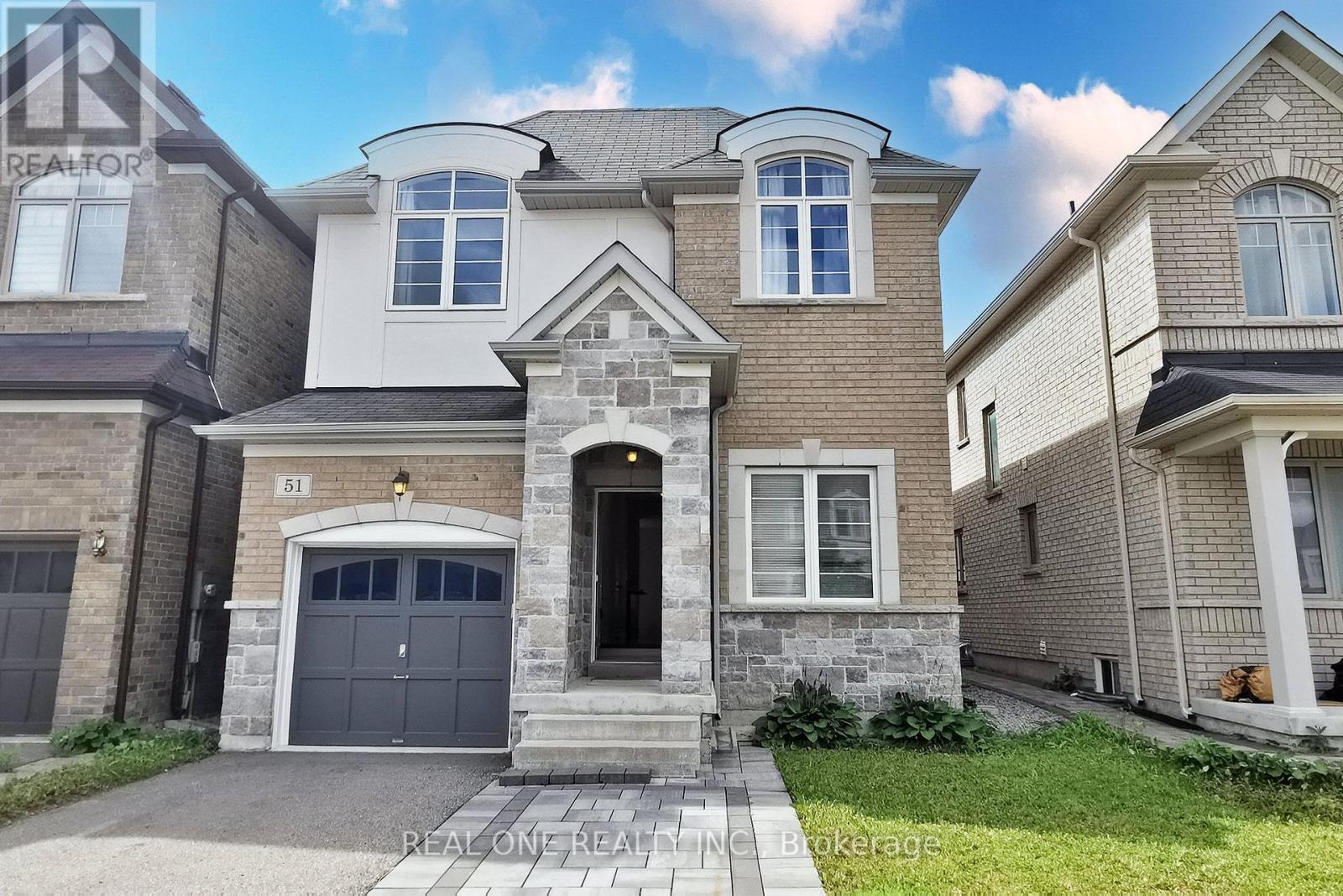 51 KAVANAGH AVENUE, East Gwillimbury (Sharon) — photo 3