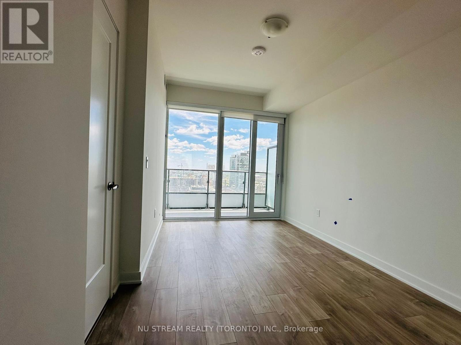 70 Princess Unit 2105 photo 5