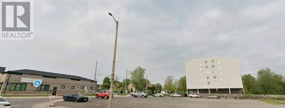 51 NIAGARA STREET, Welland (Broadway) — photo 3