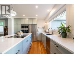 416 W 6th Street, North Vancouver, BC V7M1K9 Photo 10