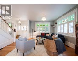 416 W 6th Street, North Vancouver, BC V7M1K9 Photo 6