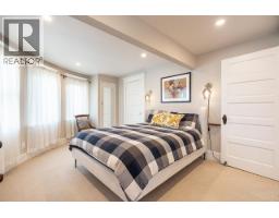 416 W 6th Street, North Vancouver, BC V7M1K9 Photo 15