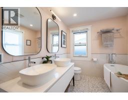 416 W 6th Street, North Vancouver, BC V7M1K9 Photo 17