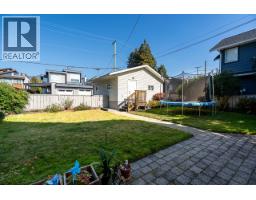 416 W 6th Street, North Vancouver, BC V7M1K9 Photo 33