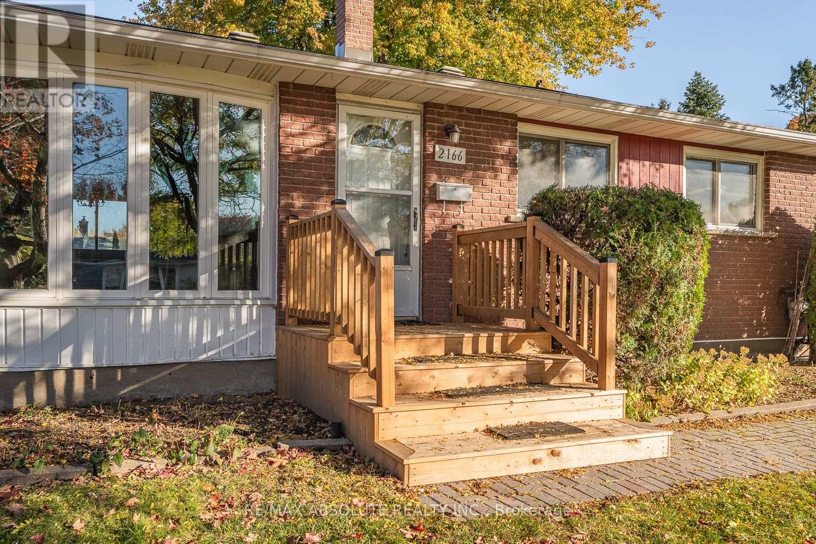 2166 MONSON CRESCENT - 3