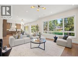 4pc Bathroom - 26 Varsplain Place Nw, Calgary, AB T3A0C7 Photo 16