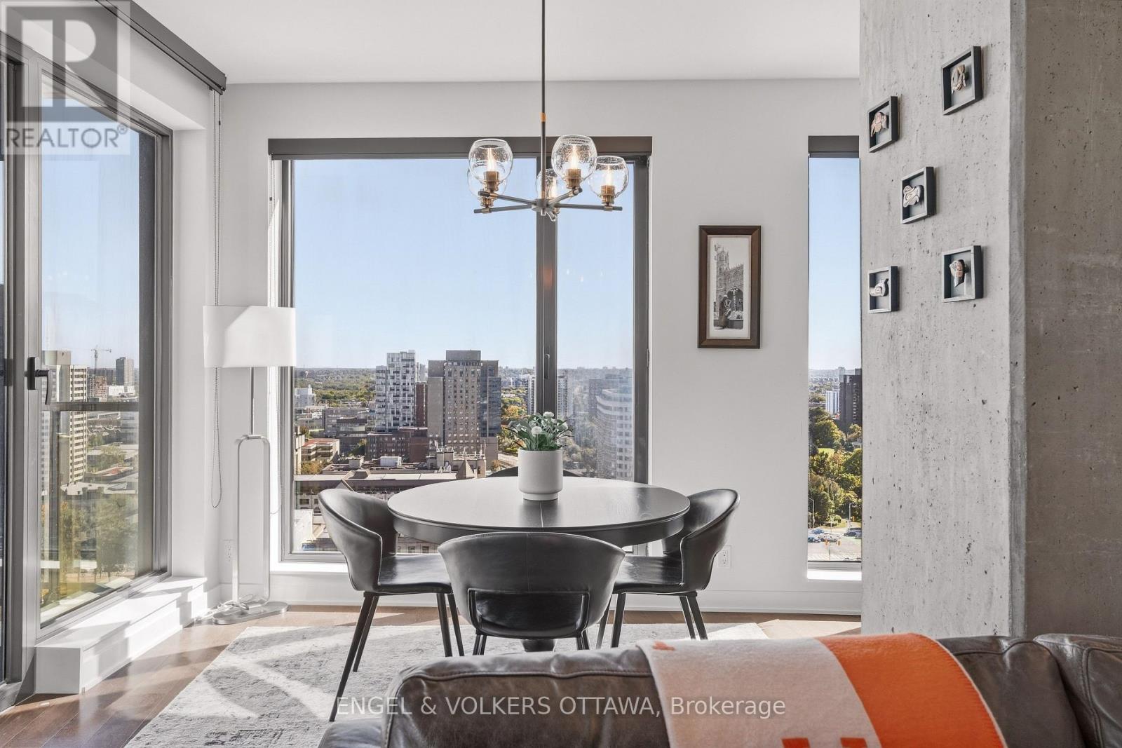 Condos for Sale in Ottawa – 2010 – 20 DALY AVENUE, Ottawa – By Peter Sagos - Image 15