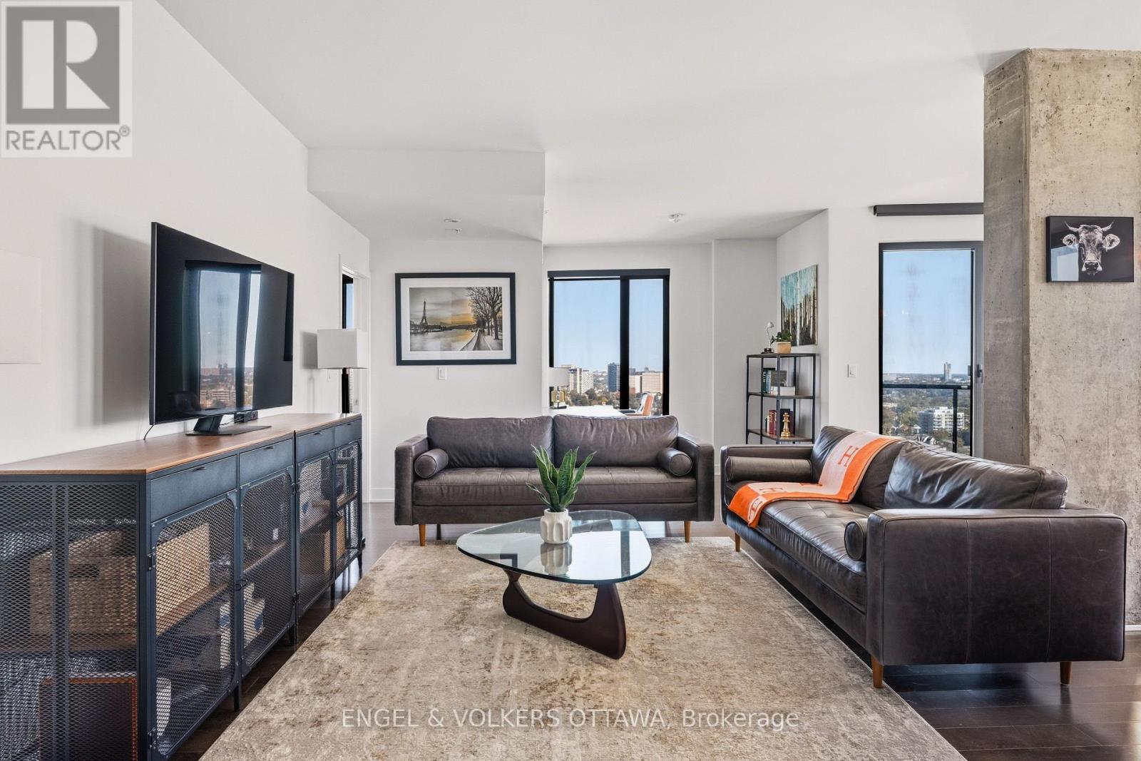 Condos for Sale in Ottawa – 2010 – 20 DALY AVENUE, Ottawa – By Peter Sagos - Image 17