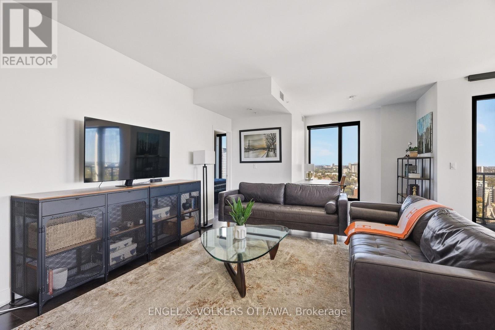Condos for Sale in Ottawa – 2010 – 20 DALY AVENUE, Ottawa – By Peter Sagos - Image 18