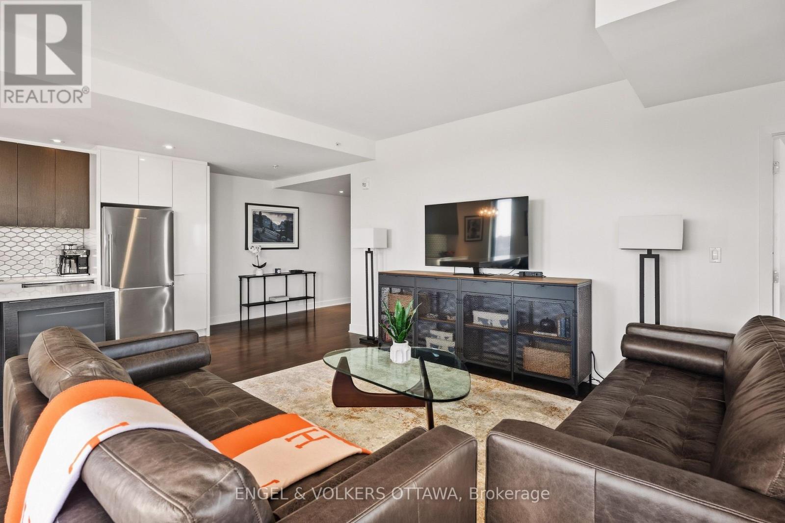 Condos for Sale in Ottawa – 2010 – 20 DALY AVENUE, Ottawa – By Peter Sagos - Image 20