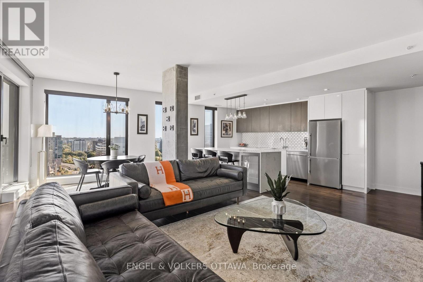 Condos for Sale in Ottawa – 2010 – 20 DALY AVENUE, Ottawa – By Peter Sagos - Image 21