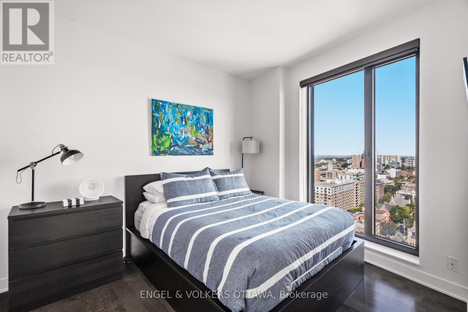 Condos for Sale in Ottawa – 2010 – 20 DALY AVENUE, Ottawa – By Peter Sagos - Image 24