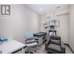 103 & 104 - 2500 St Laurent Boulevard, Ottawa, ON K1H1B1 Photo 10