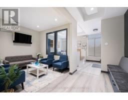 103 & 104 - 2500 St Laurent Boulevard, Ottawa, ON K1H1B1 Photo 12