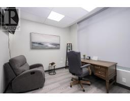 103 & 104 - 2500 St Laurent Boulevard, Ottawa, ON K1H1B1 Photo 7