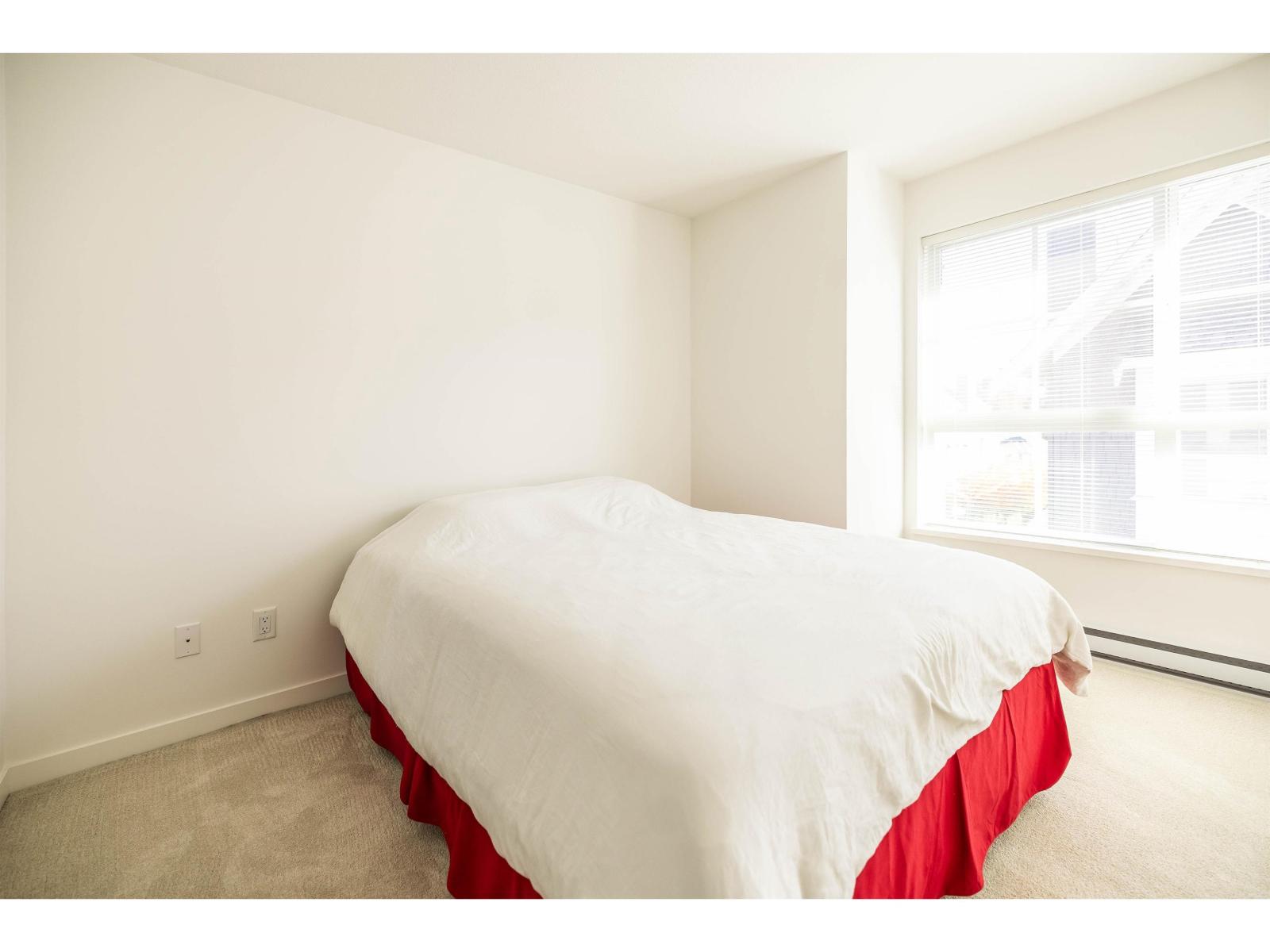 Photo of 19 2838 LIVINGSTONE AVENUE 30