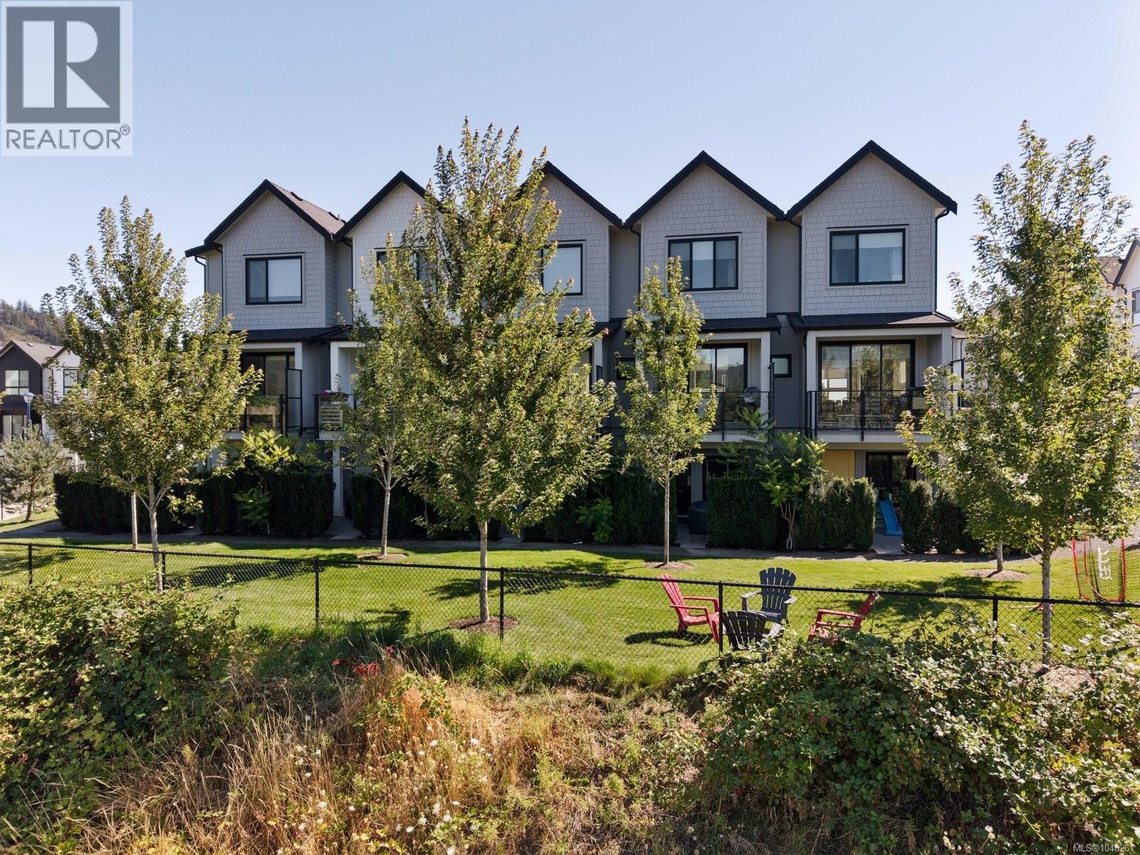 1133 Pullman Close - 32