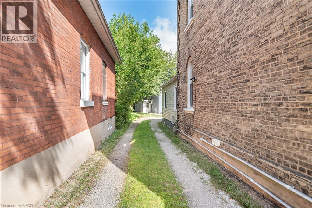 70 PALACE Street Unit# B, Brantford — photo 3