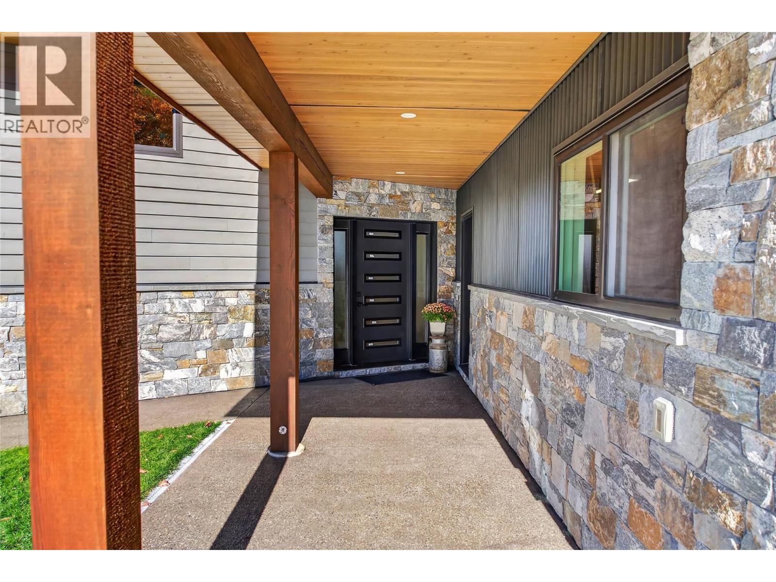 75 Ridgemont Drive - 3