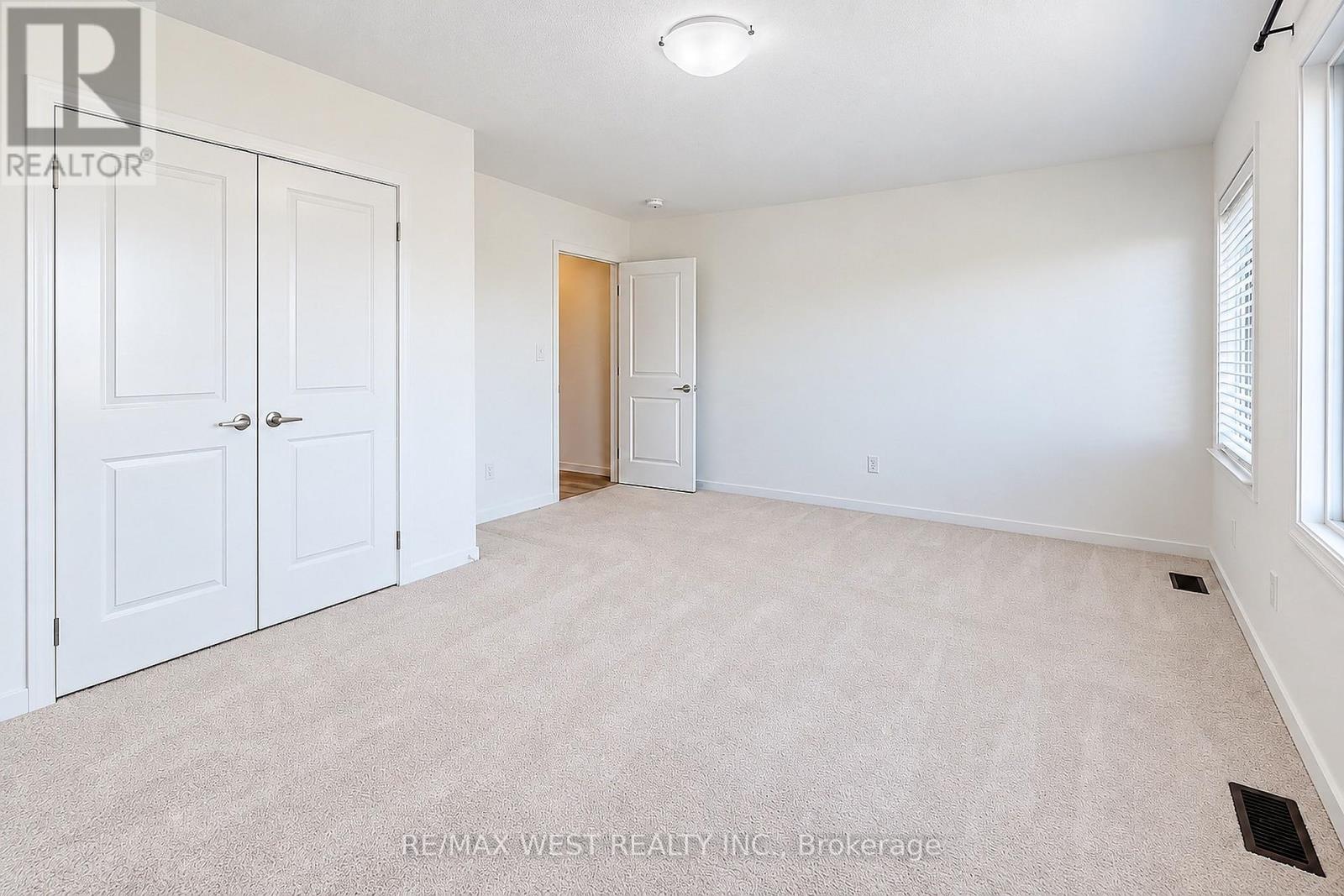 227 Monarch Avenue, Ajax, ON photo 14