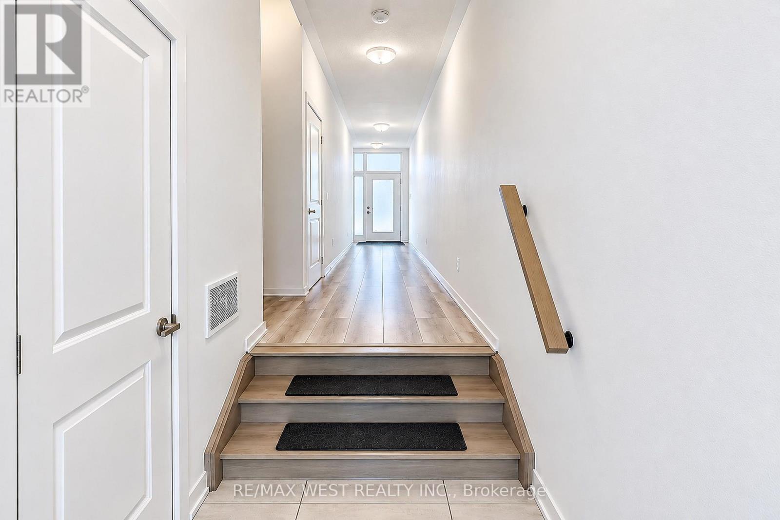 227 MONARCH AVENUE, Ajax (South West) — photo 2